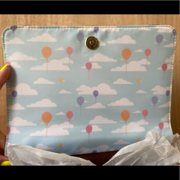 COPY - Pixar Stitch Shoppe Up My Adventure Purse With Pin - Picture 6 of 7